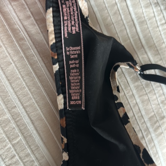 Victoria’s Secret So Obsessed Bra - Picture 3 of 3
